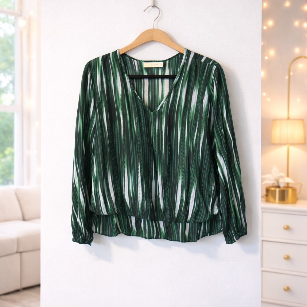 ✨ Townsen Green Silk Blend Split-Neck Long-Sleeve Blouse Size M